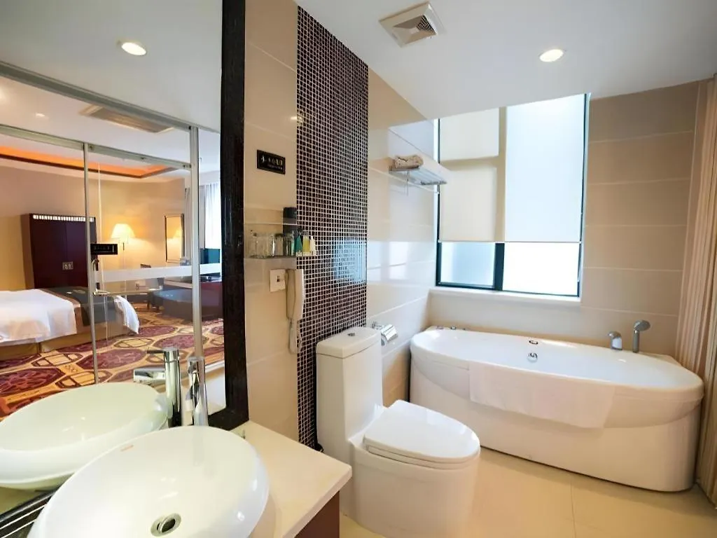 Yijian Holiday Hotel Zhuhai 3*,  China